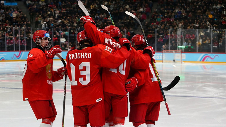 Сборная России по хоккею уничтожила США в финале юношеской Олимпиады