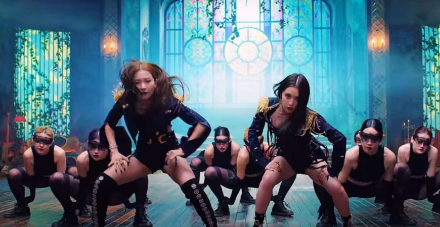 Кореянки Red Velvet взорвали чарты новым клипом