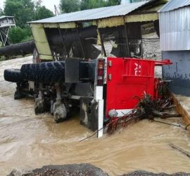 Поселение в Свердловской области затопило после дождей