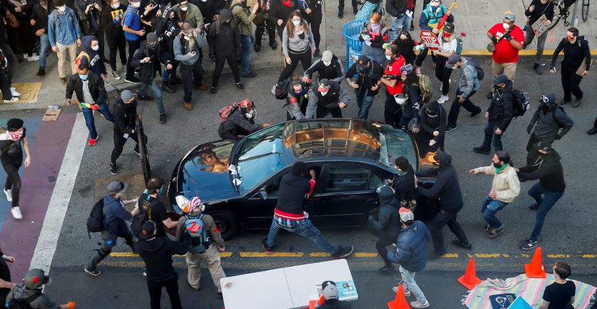 Беспорядки в Сиэтле: ранены десятки полицейских
