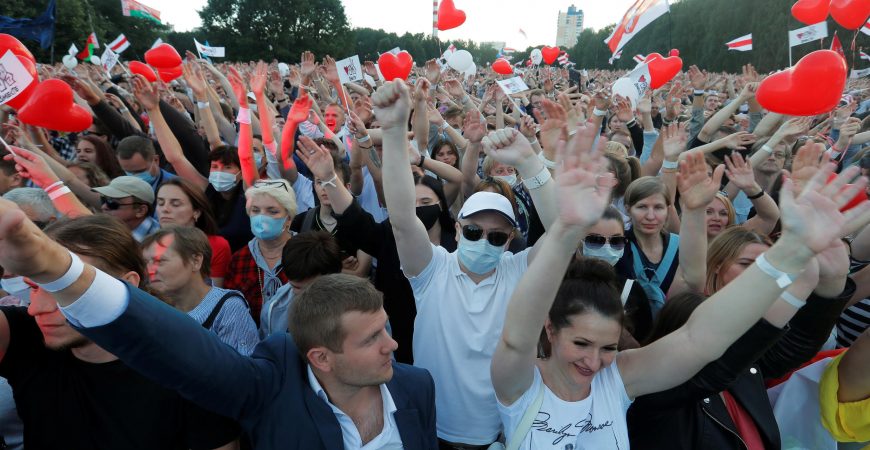 В Минске состоялся самый массовый митинг в истории Белоруссии