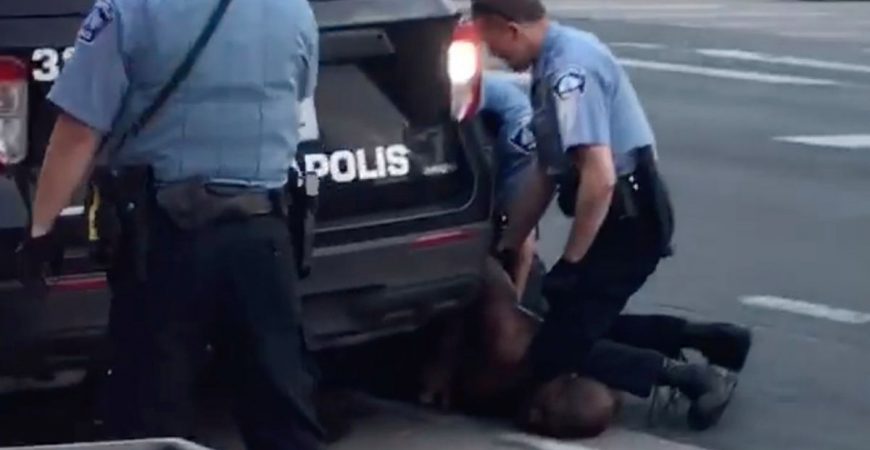 Появилось новое видео скандального ареста Джорджа Флойда