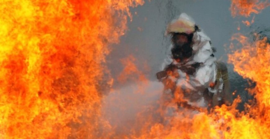 На даче в Волжском во время пожара погибли мать и трое детей
