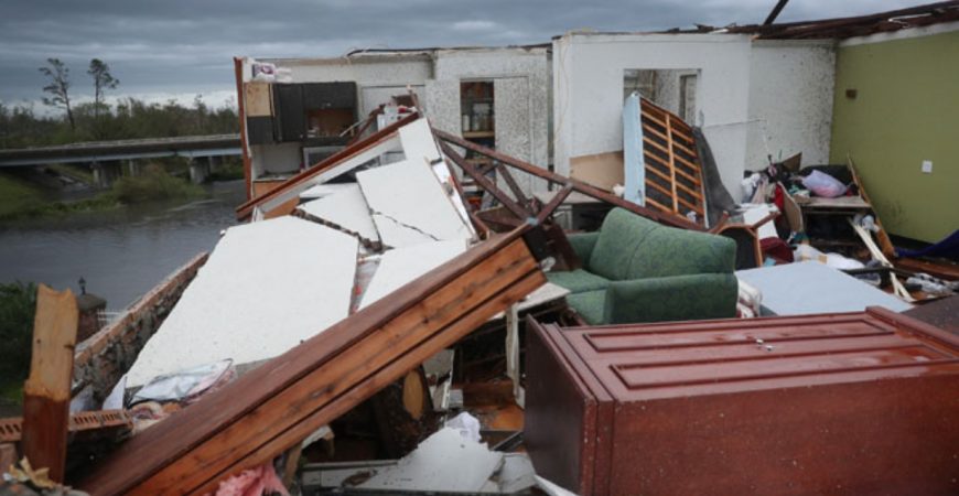 По трем штатам США ударил мощный ураган Лора