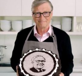 Билл Гейтс испек торт ко дню рождения Баффетта
