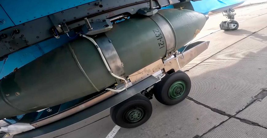 В Воздушных силах пролили свет на таинственное недержание боеприпасов российскими самолетами